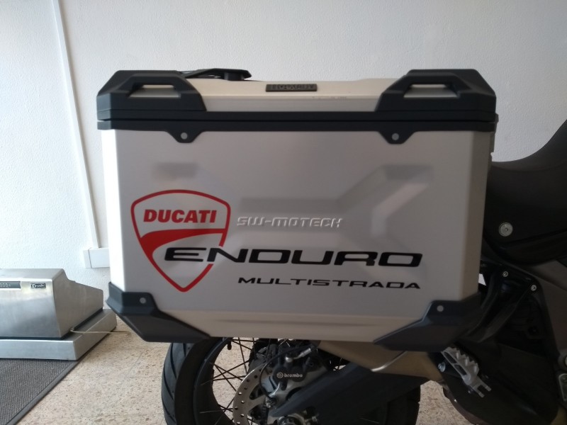 Decoração para case SW Motech para Ducati